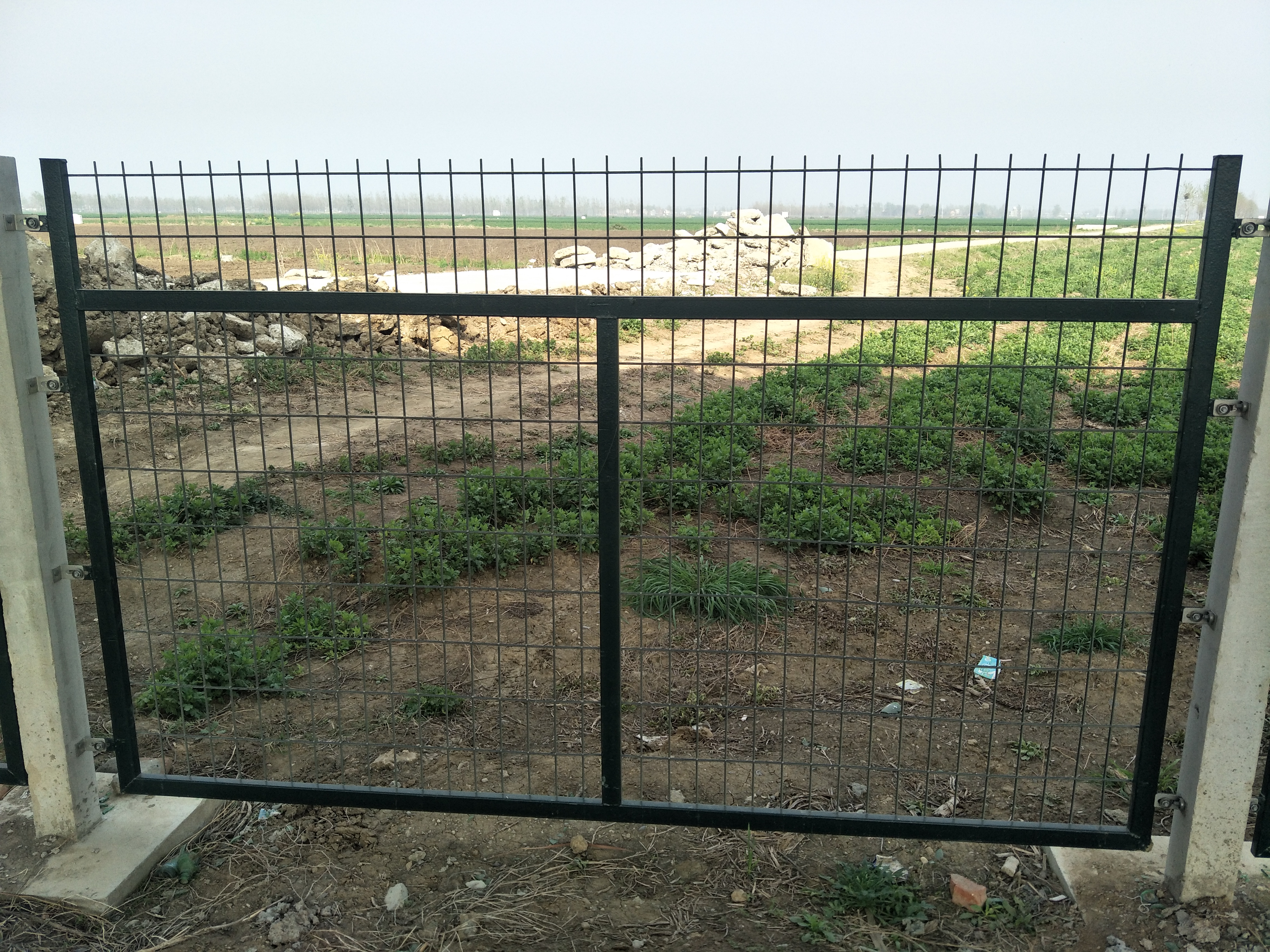 Hot dip galvanized palisade fencing portable fence